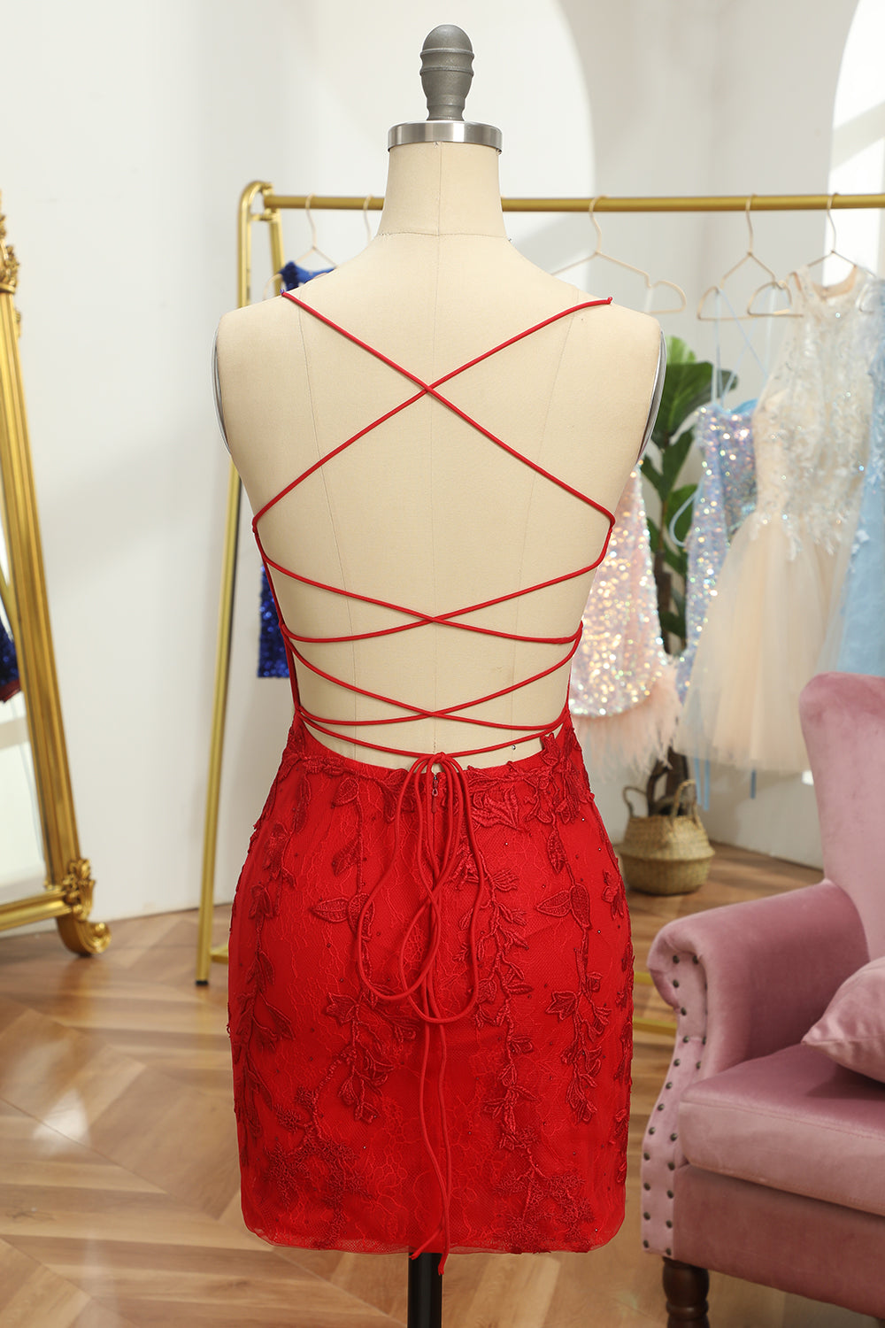 Misshow Red Spaghetti Straps Tight Short Homecoming Dress/Mini Dress with Appliques