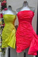 Misshow Red Strapless Ruched Tight Short Homecoming Dress/Mini Dress with Ruffles