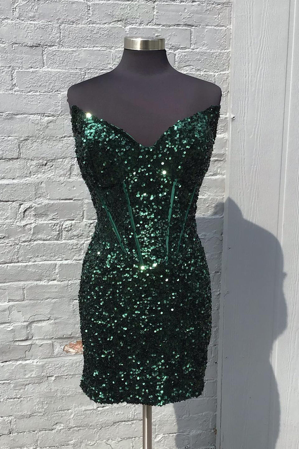 Misshow Red Sweetheart Sequins Tight Short Homecoming Dress/Mini Dress