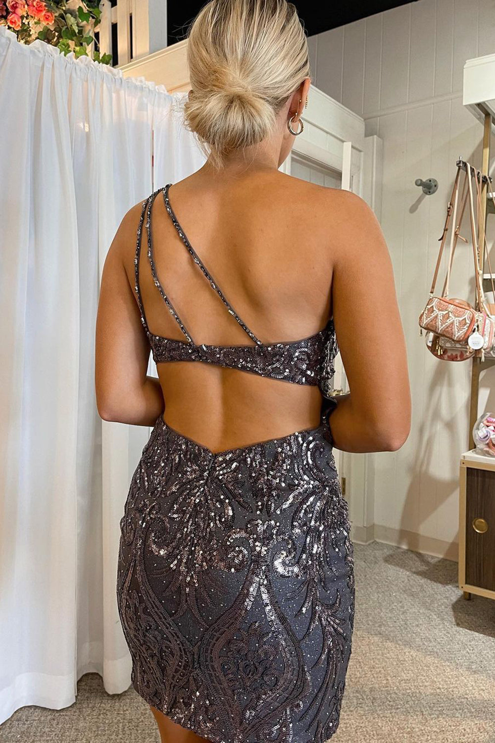 Misshow Sheath Black Sequins One Shoulder Short Homecoming Dress/Mini Dress