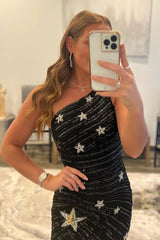 Misshow Sheath One Shoulder Black Sequins Short Homecoming Dress/Mini Dress with Star