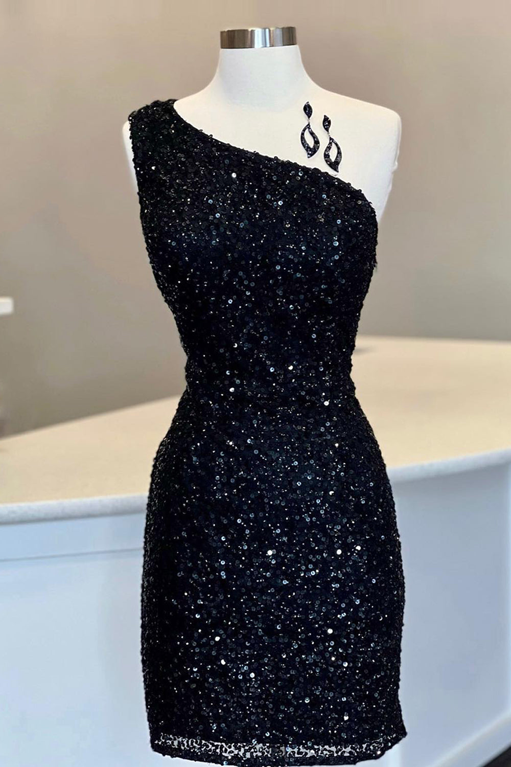 Misshow Sheath One Shoulder Royal Blue Sequins Short Homecoming Dress/Mini Dress
