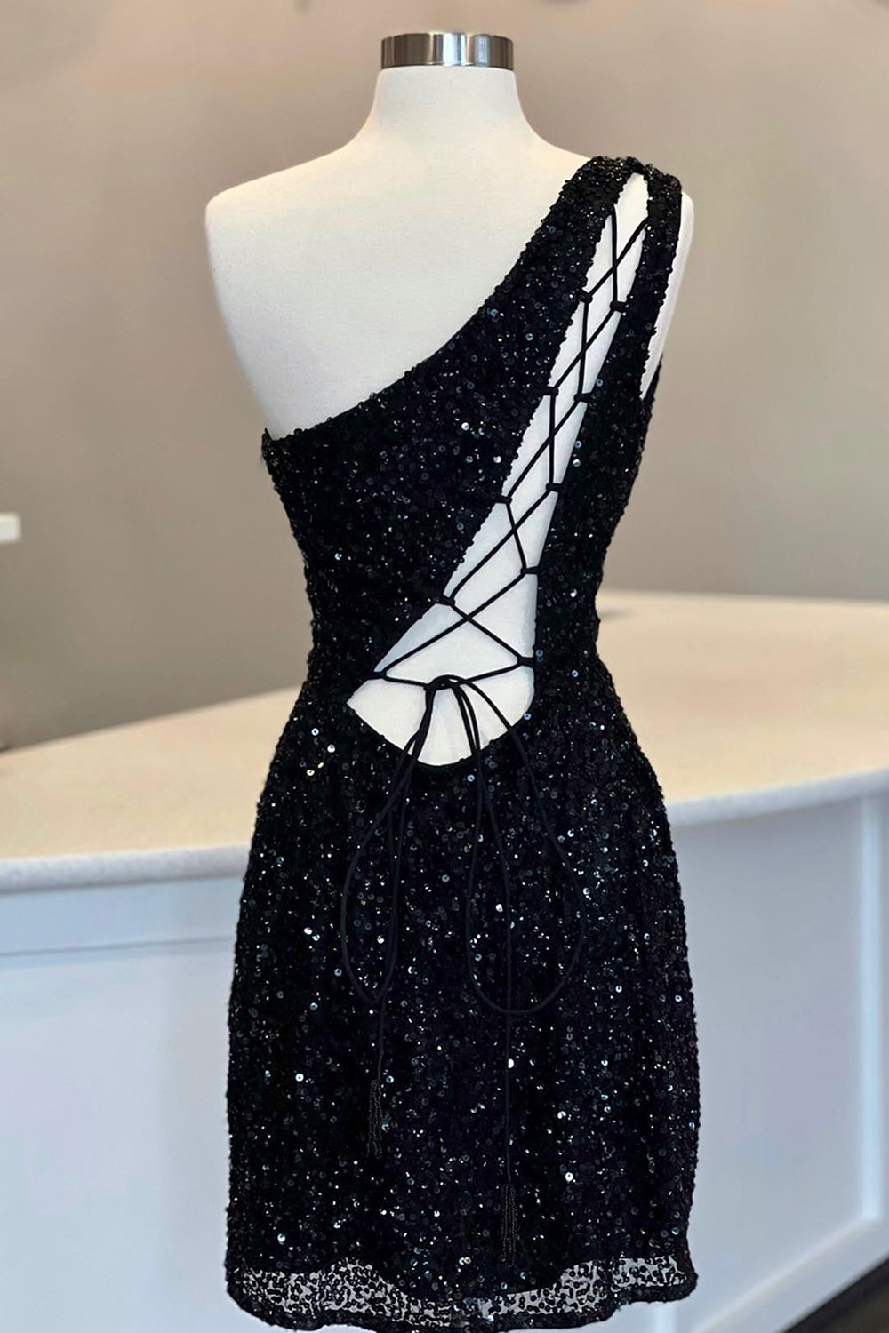 Misshow Sheath One Shoulder Royal Blue Sequins Short Homecoming Dress/Mini Dress