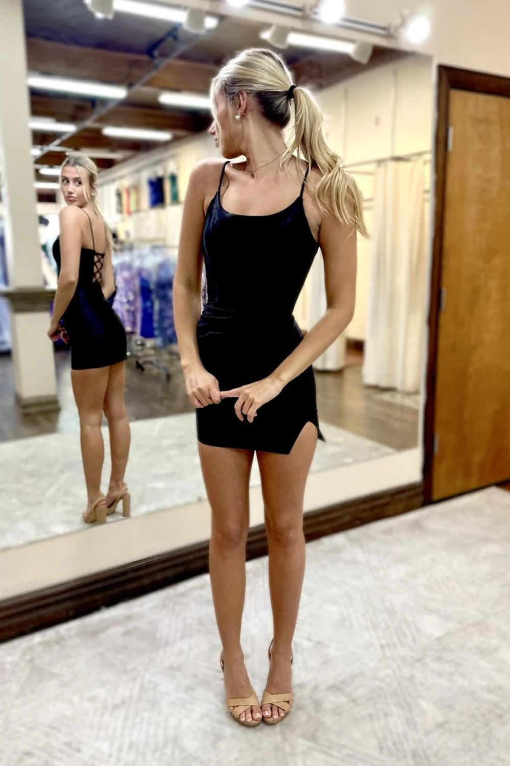 Misshow Simple Black Tight Short Homecoming Dress/Mini Dress