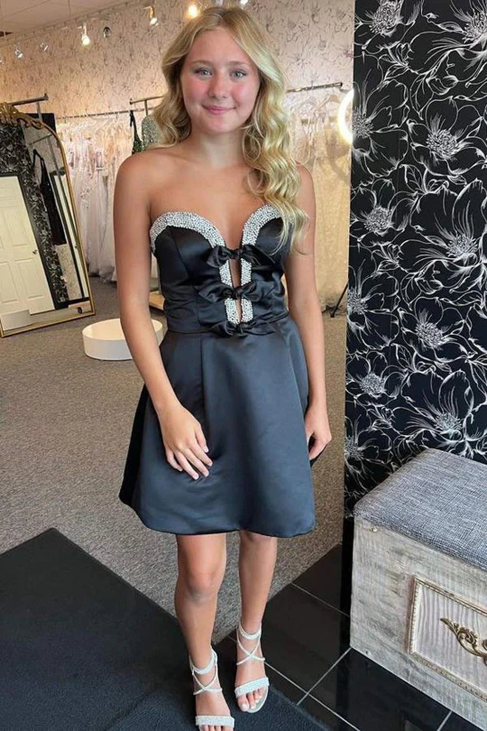 Misshow Sparkly A-Line Black Strapless Satin Short Homecoming Dress/Mini Dress with Bow