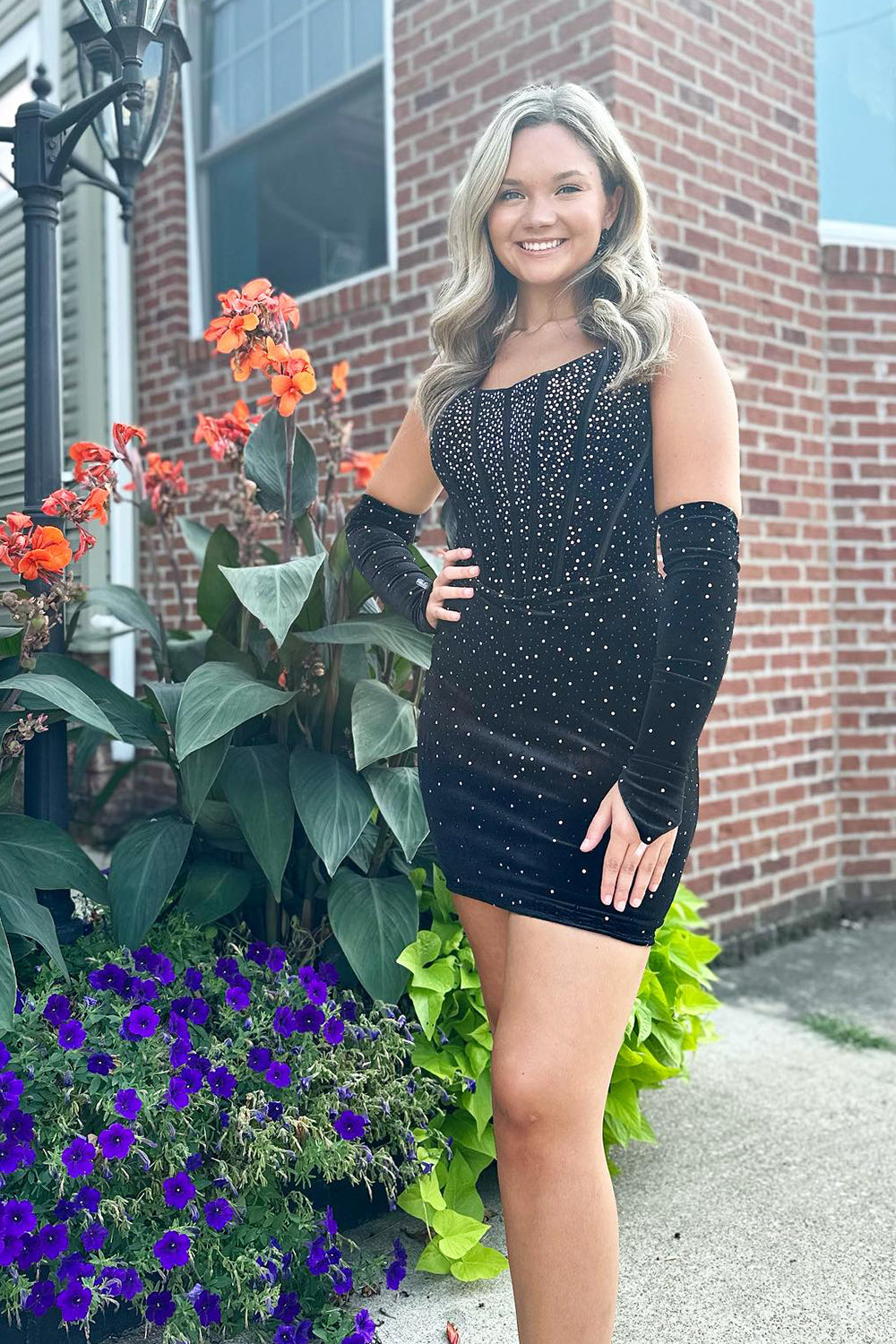 Misshow Sparkly Black Beaded Corset Tight Short Homecoming Dress/Mini Dress With Detachable Sleeves