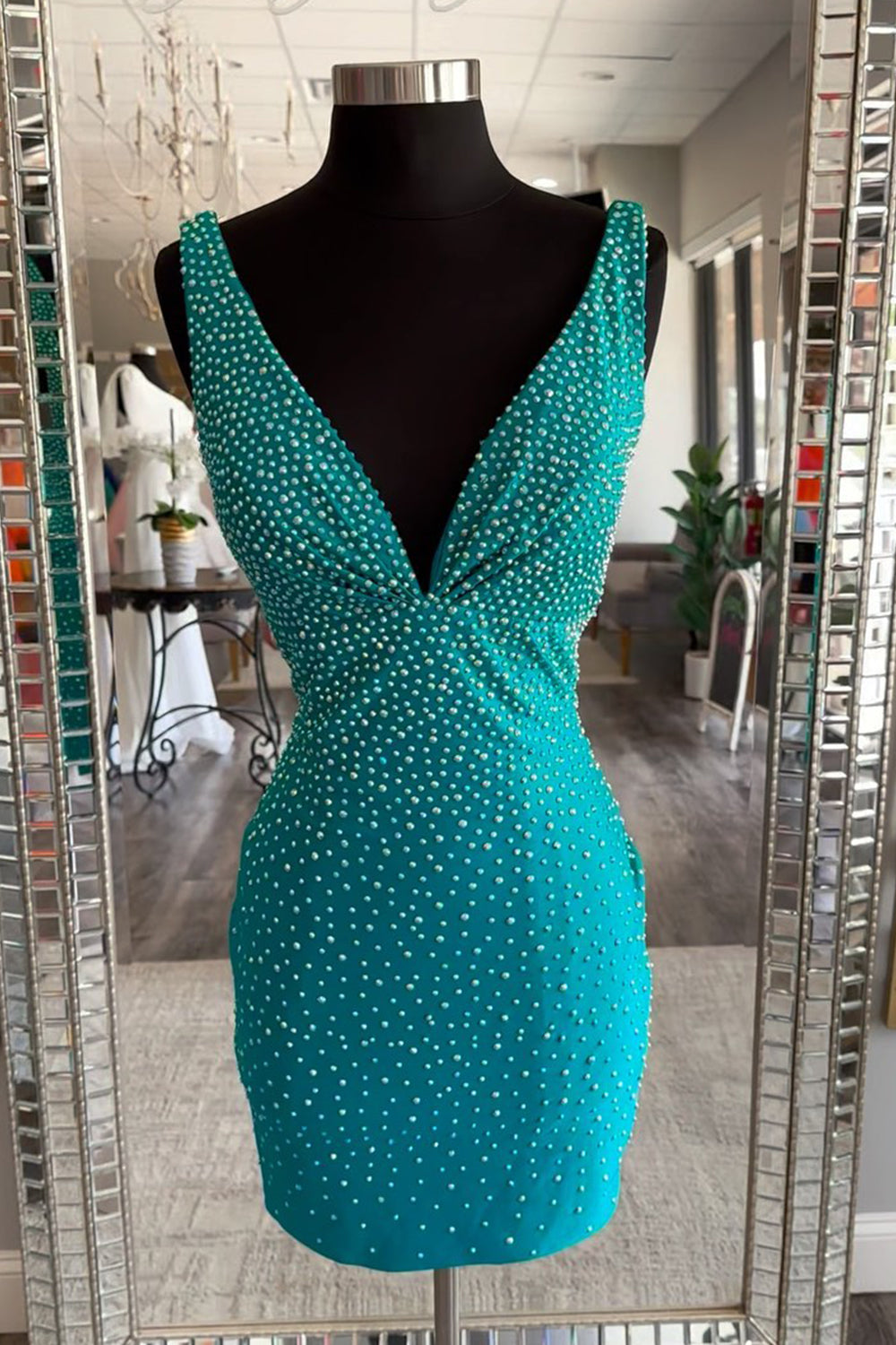 Misshow Sparkly Black Beaded V-Neck Backless Tight Short Homecoming Dress/Mini Dress
