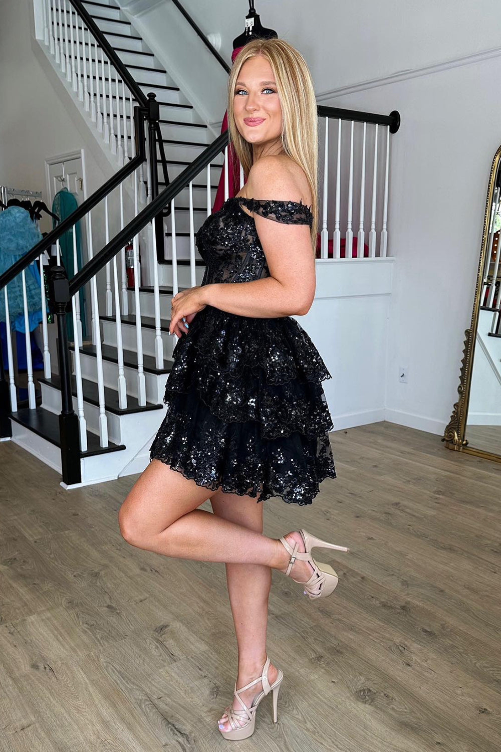 Misshow Sparkly Black Corset Tiered Lace A-Line Short Homecoming Dress/Mini Dress