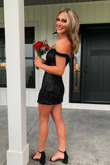 Misshow Sparkly Black Off The Shoulder Tight Short Homecoming Dress/Mini Dress with Fringes