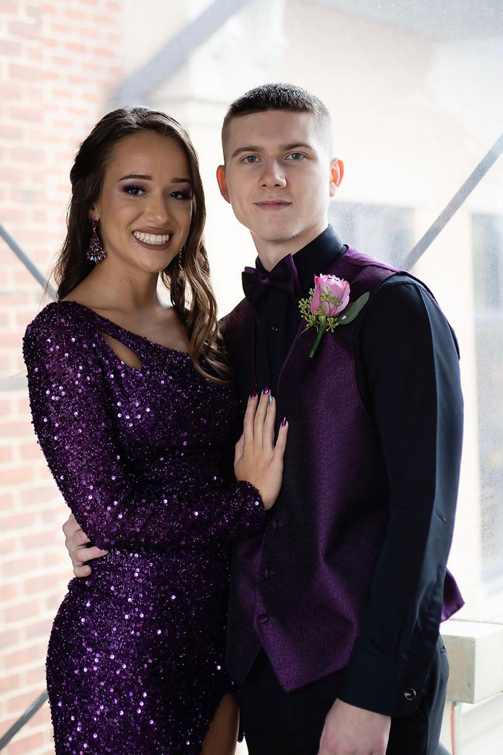 Misshow Sparkly Black Sequins One Shoulder One Sleeve Keyhole Tight Short Homecoming Dress/Mini Dress