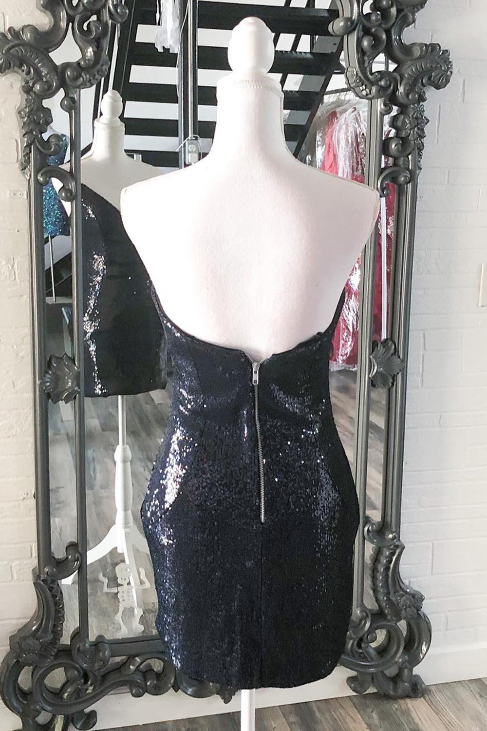 Misshow Sparkly Black Sweetheart Sequins Tight Short Homecoming Dress/Mini Dress
