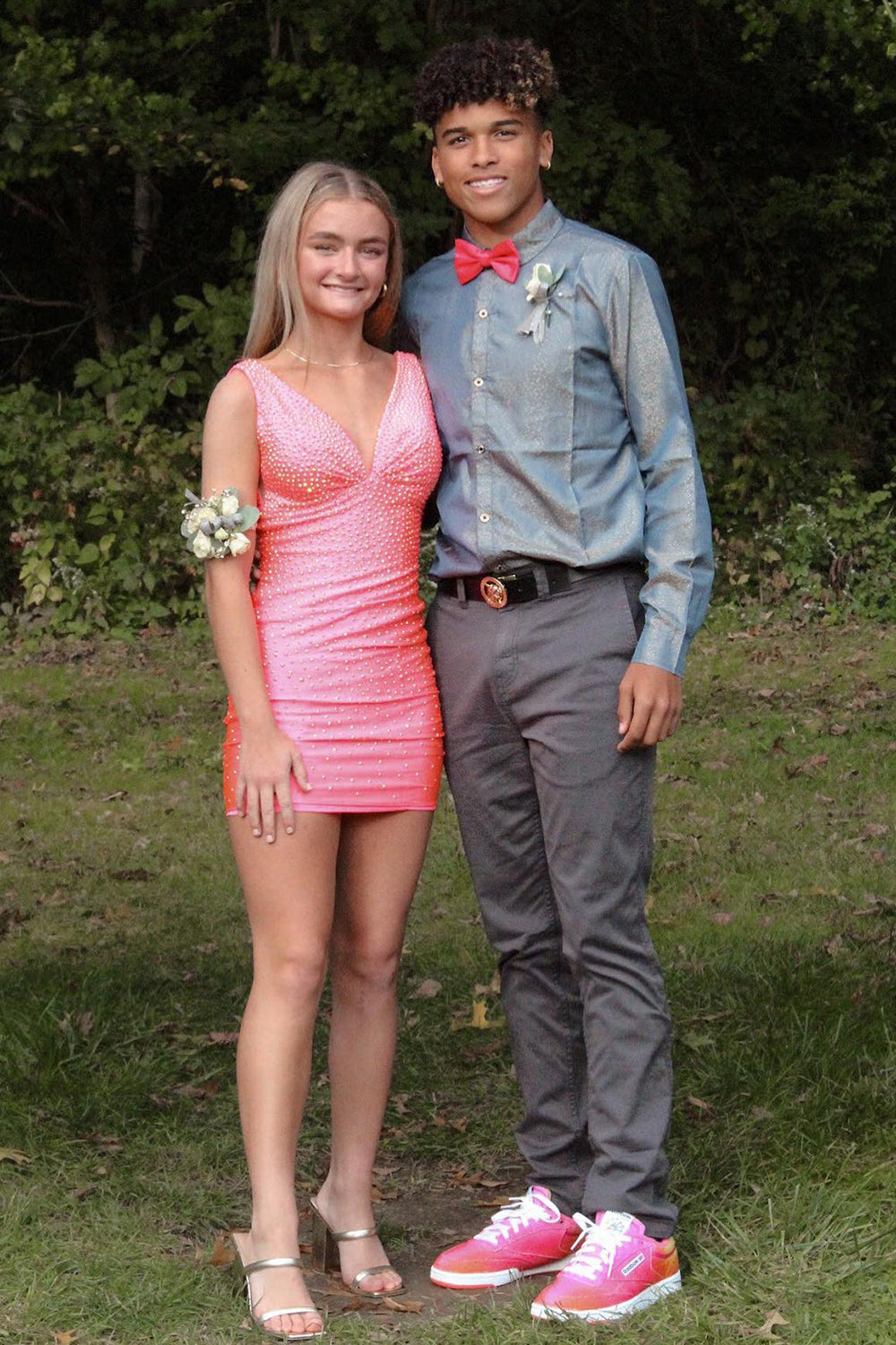 Misshow Sparkly Coral Beaded V-Neck Backless Tight Short Homecoming Dress/Mini Dress