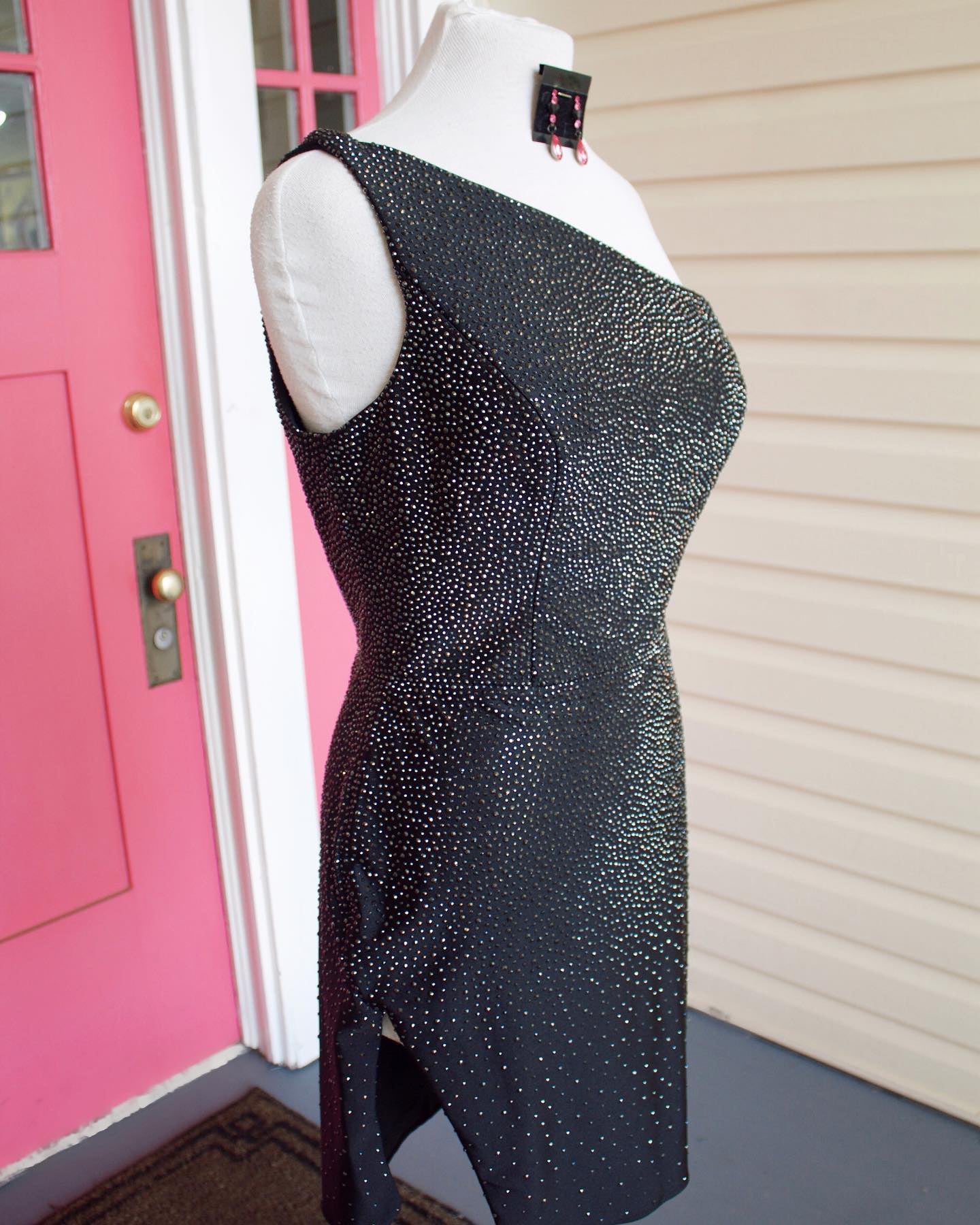 Misshow Sparkly Dark Green Sequins One Shoulder Tight Homecoming Dress/Mini Dress with Slit
