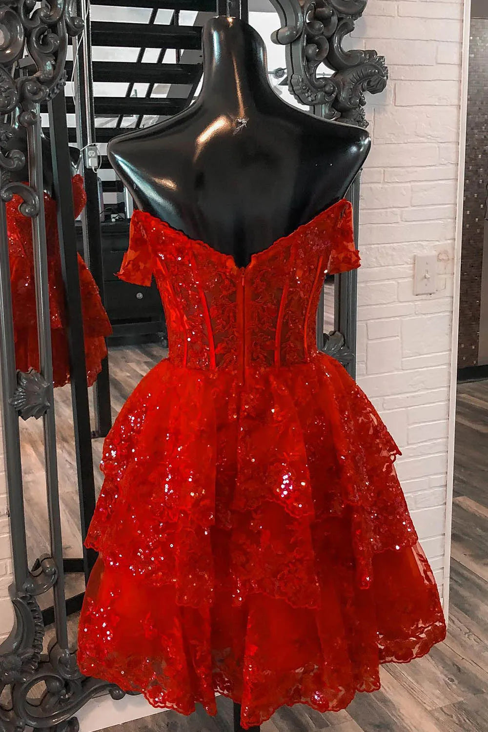 Misshow Sparkly Dark Red Corset Tiered Lace A-Line Short Homecoming Dress/Mini Dress