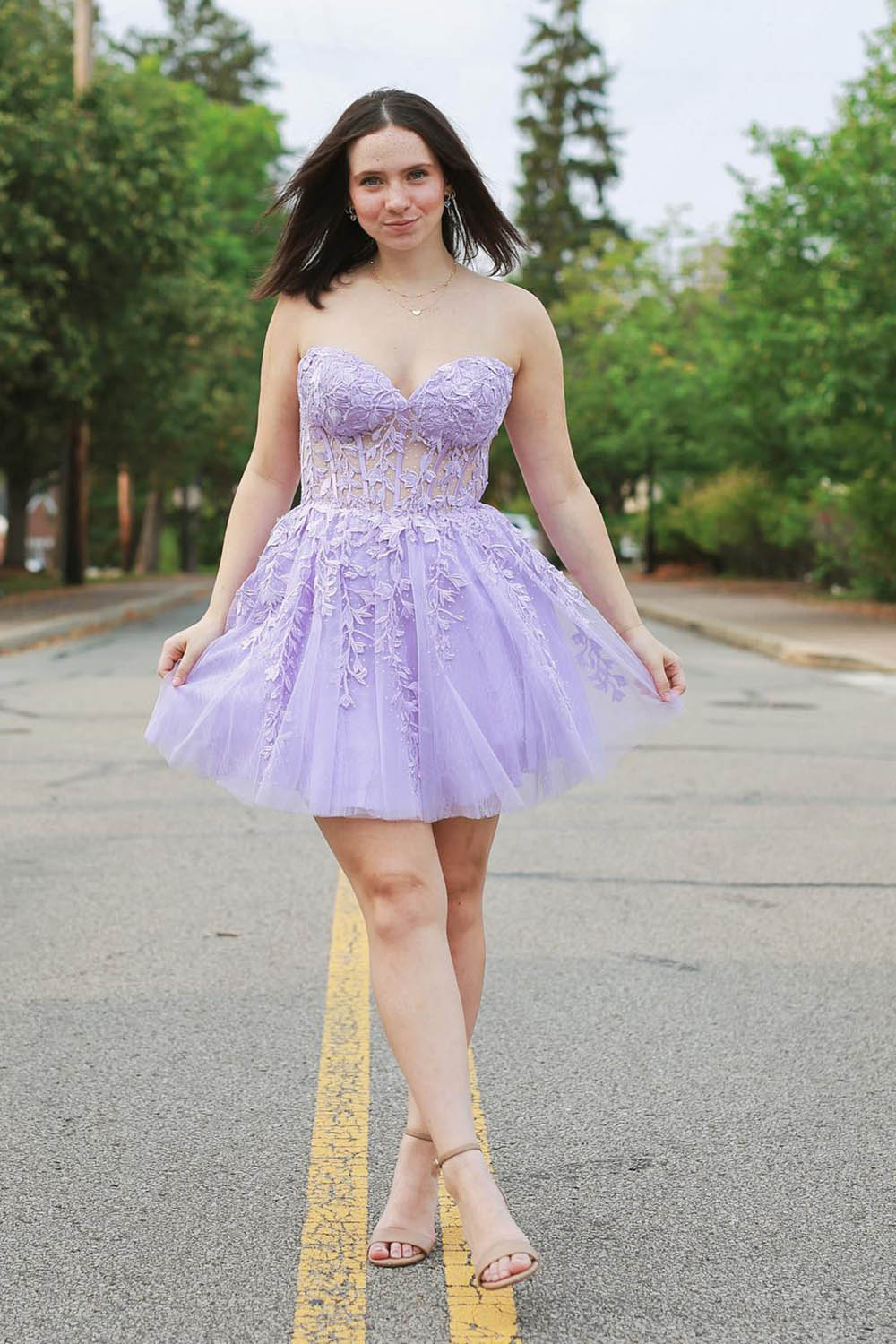 Misshow Sparkly Fuchsia Corset A-Line Tulle Short Homecoming Dress/Mini Dress with Lace