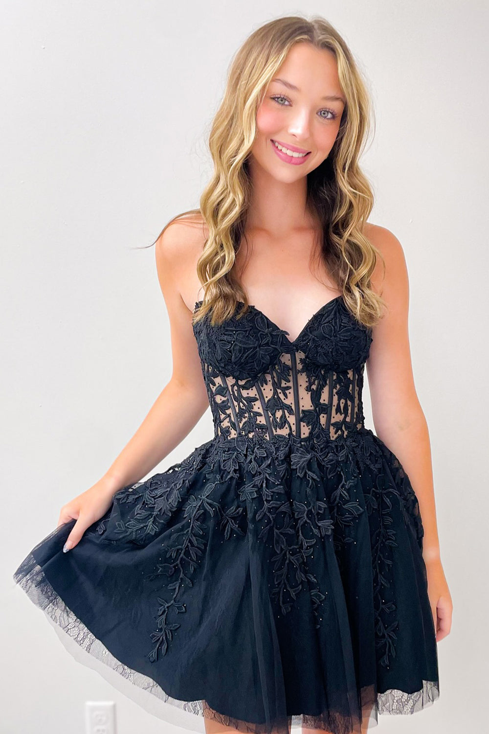 Misshow Sparkly Fuchsia Corset A-Line Tulle Short Homecoming Dress/Mini Dress with Lace