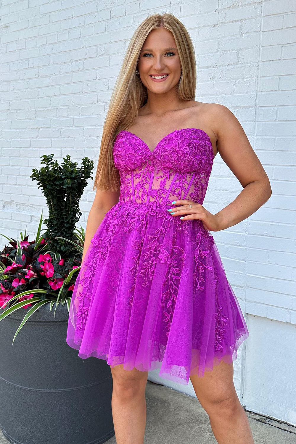 Misshow Sparkly Fuchsia Corset A-Line Tulle Short Homecoming Dress/Mini Dress with Lace