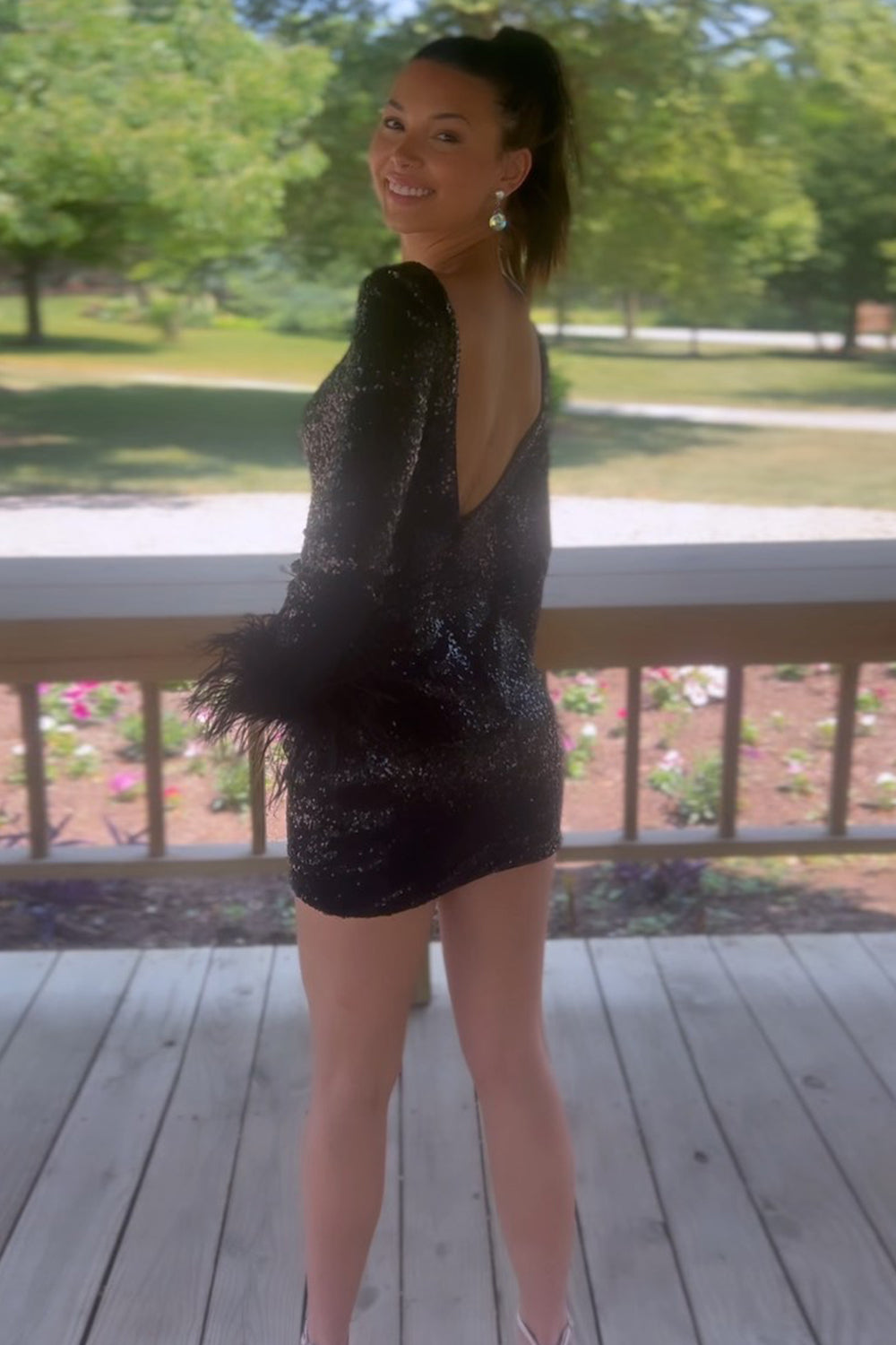 Misshow Sparkly Fuchsia Sequined Long Sleeves Tight Short Homecoming Dress/Mini Dress with Feathers