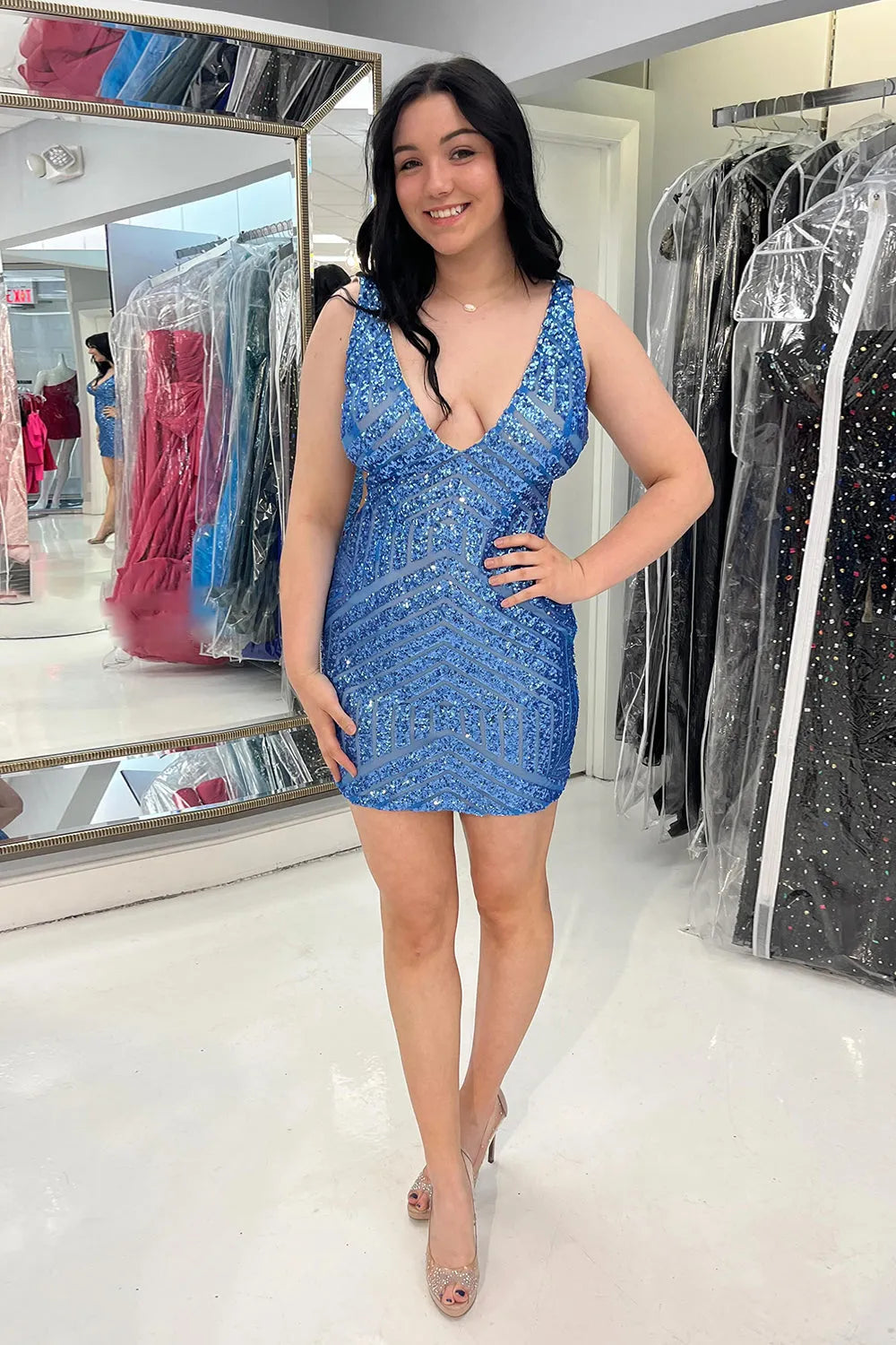 Misshow Sparkly Fuchsia Sequins V-Neck Tight Homecoming Dress/Mini Dress