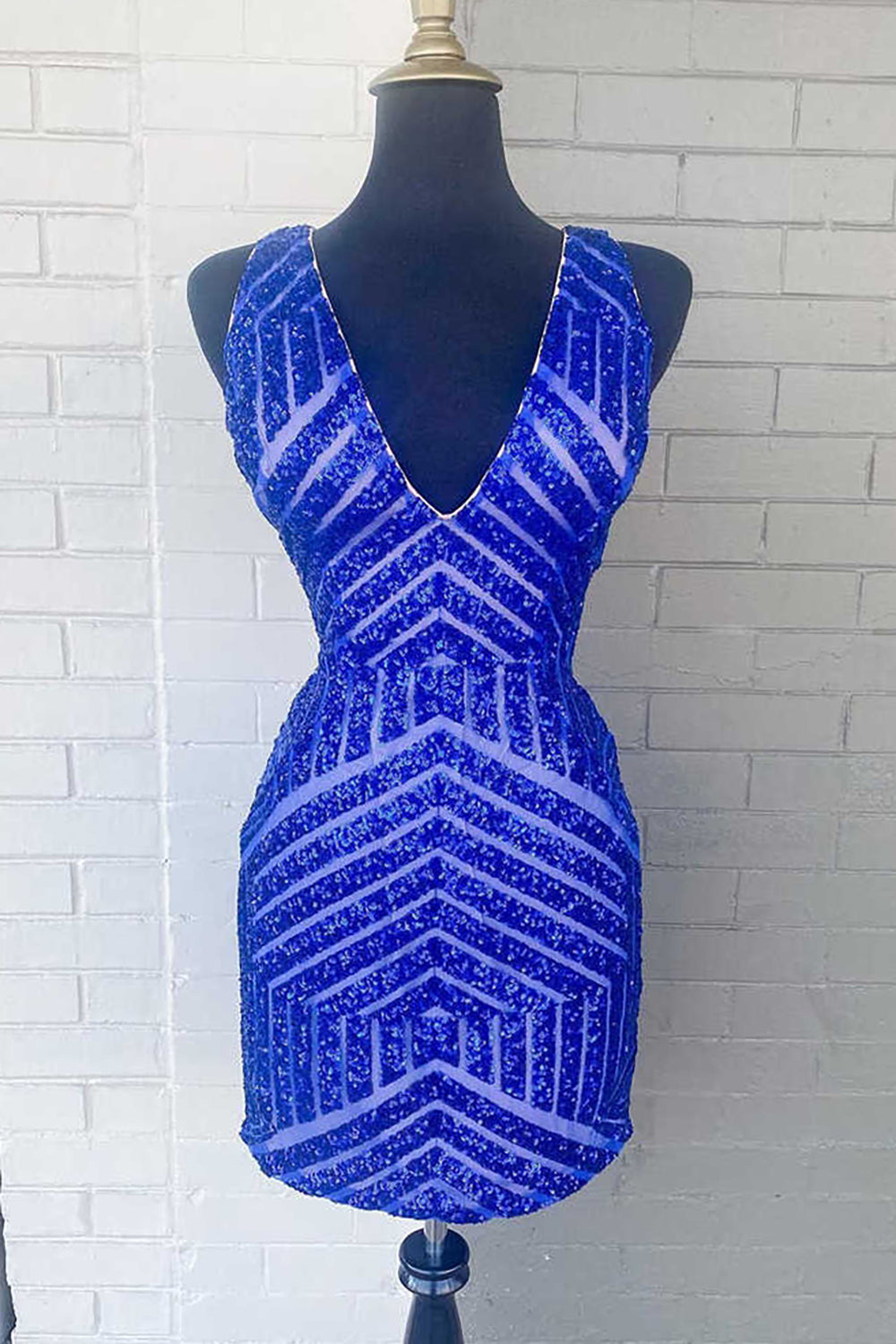 Misshow Sparkly Fuchsia Sequins V-Neck Tight Homecoming Dress/Mini Dress