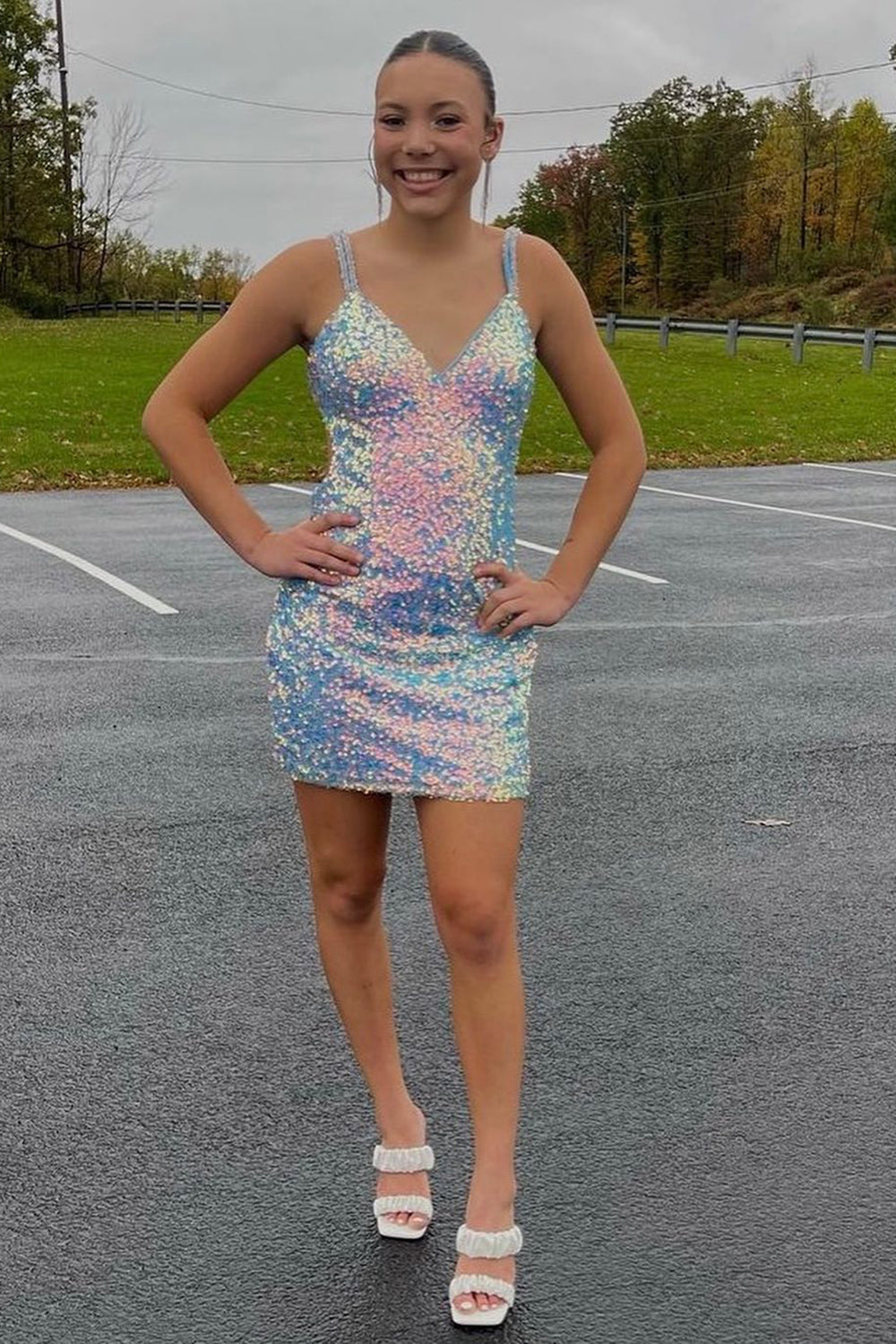 Misshow Sparkly Golden Sequined Lace-Up Back Tight Short Homecoming Dress/Mini Dress with Fringes