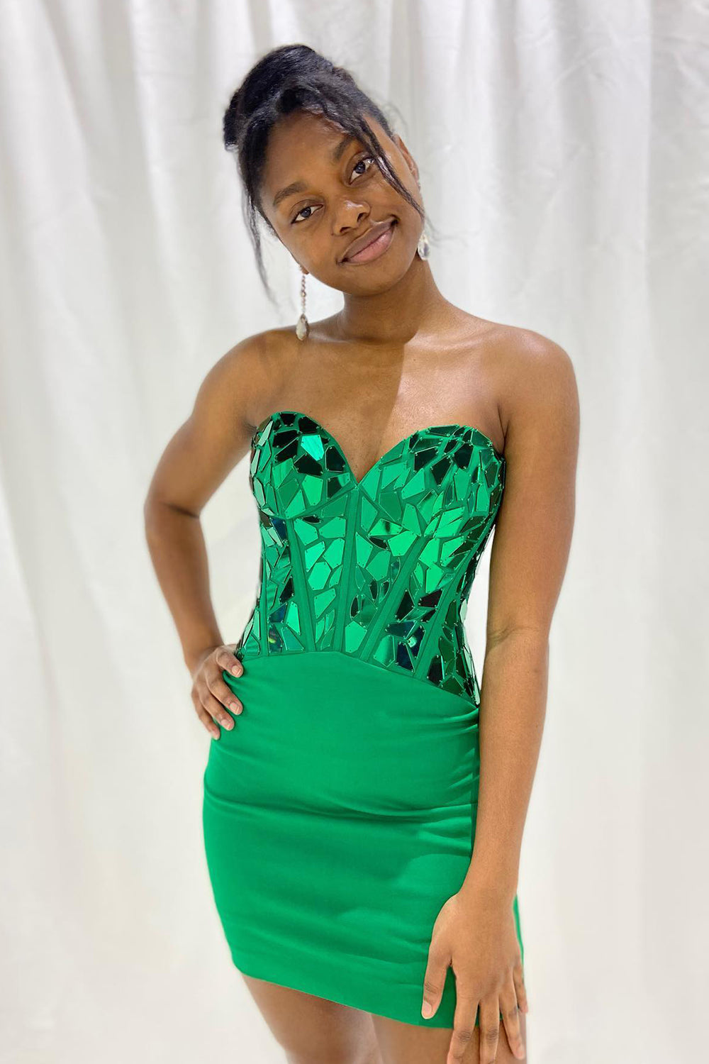 Misshow Sparkly Green Corset Sweetheart Tight Short Mirror Homecoming Dress/Mini Dress