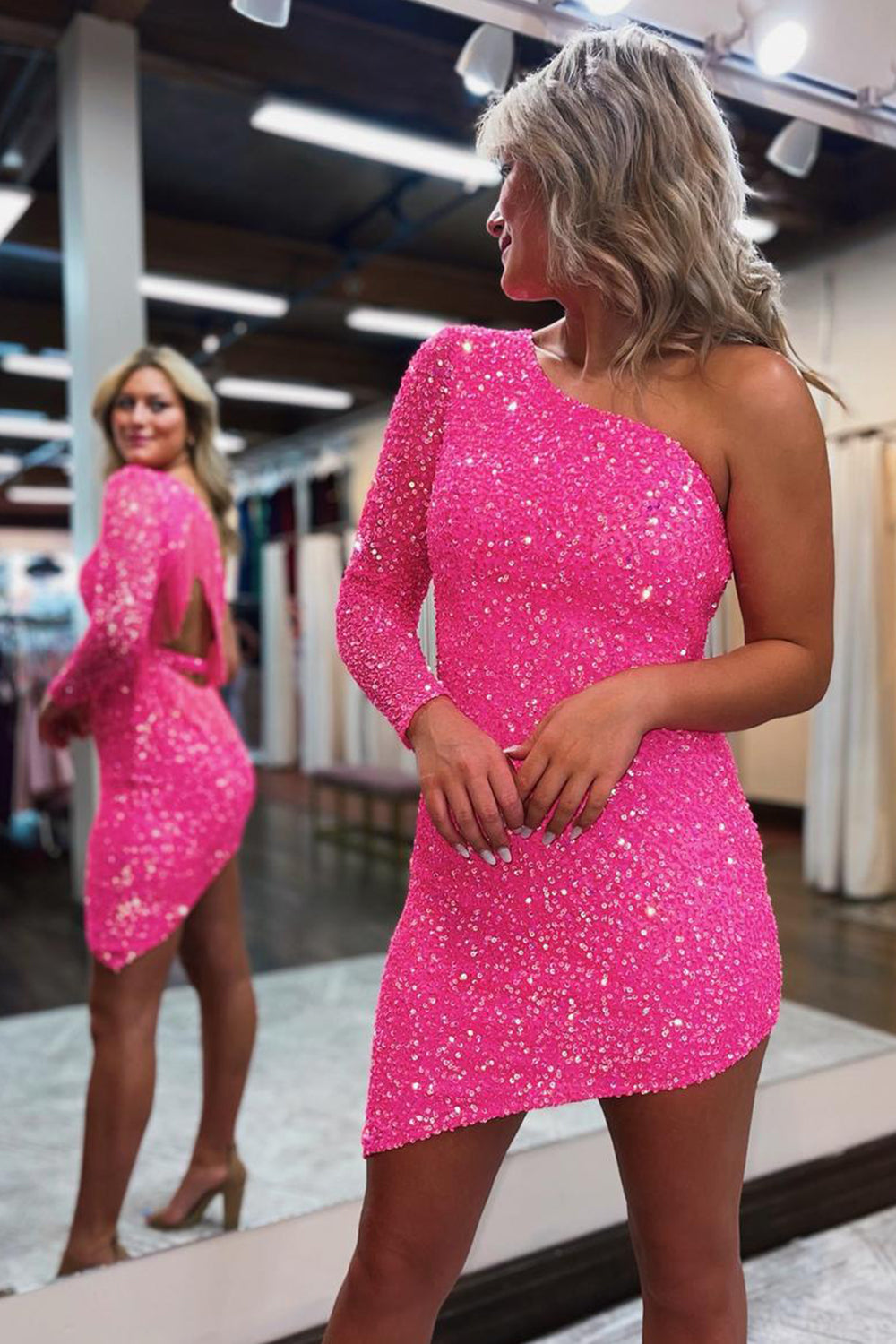 Misshow Sparkly Hot Pink One Shoulder One Sleeve Tight Homecoming Dress/Mini Dress with Fringes