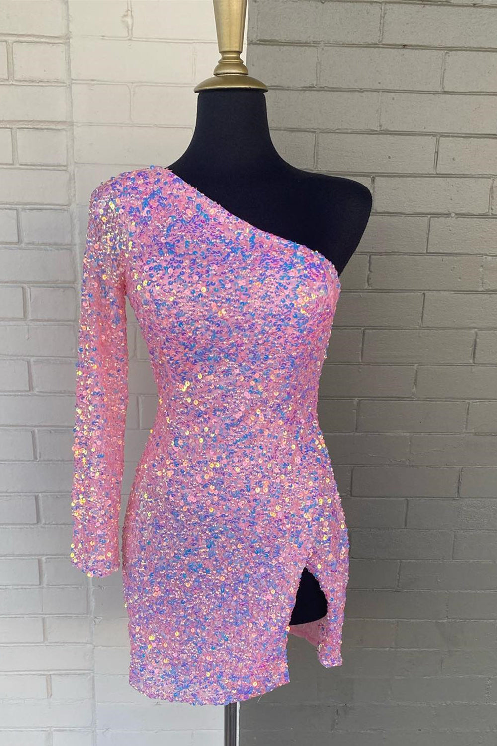 Misshow Sparkly Pink Sequined One Shoulder One Sleeve Tight Short Homecoming Dress/Mini Dress with Slit