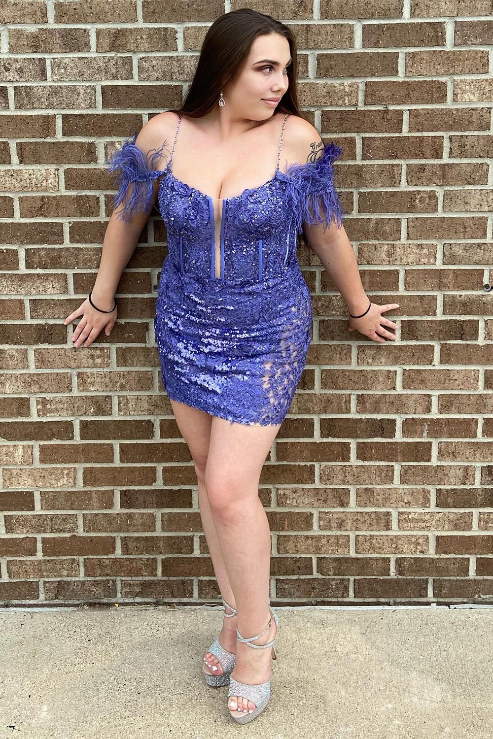Misshow Sparkly Purple Lace Tight Short Homecoming Dress/Mini Dress with Feathers
