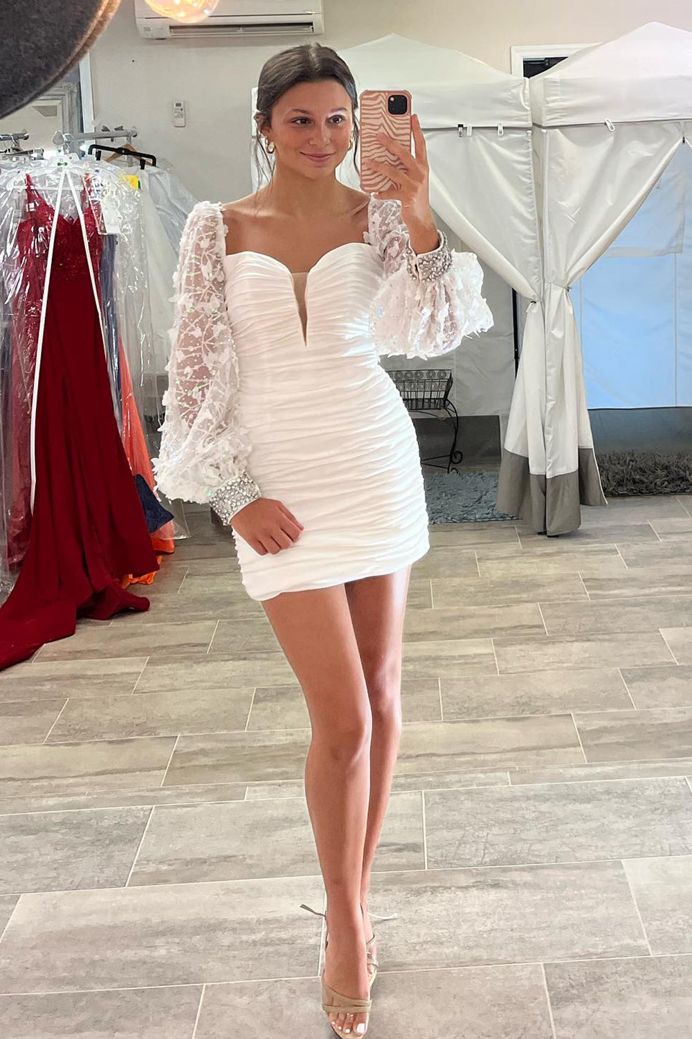 Misshow Sparkly White Long Sleeves Short Homecoming Dress/Mini Dress