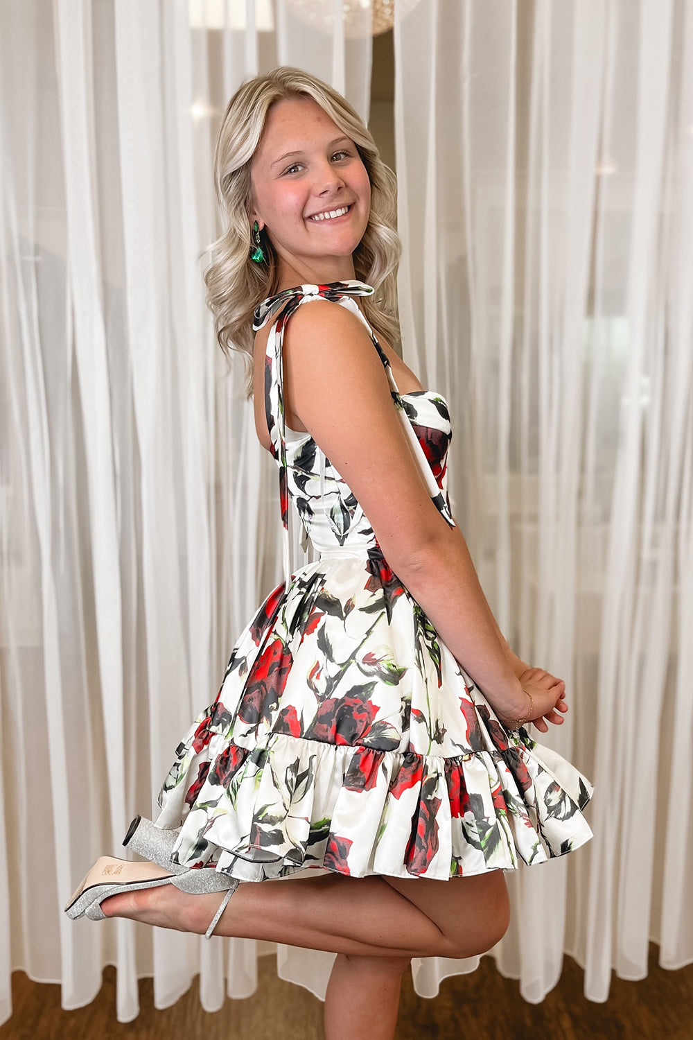 Misshow White Red Flower A Line Short Homecoming Dress/Mini Dress With Ruffles