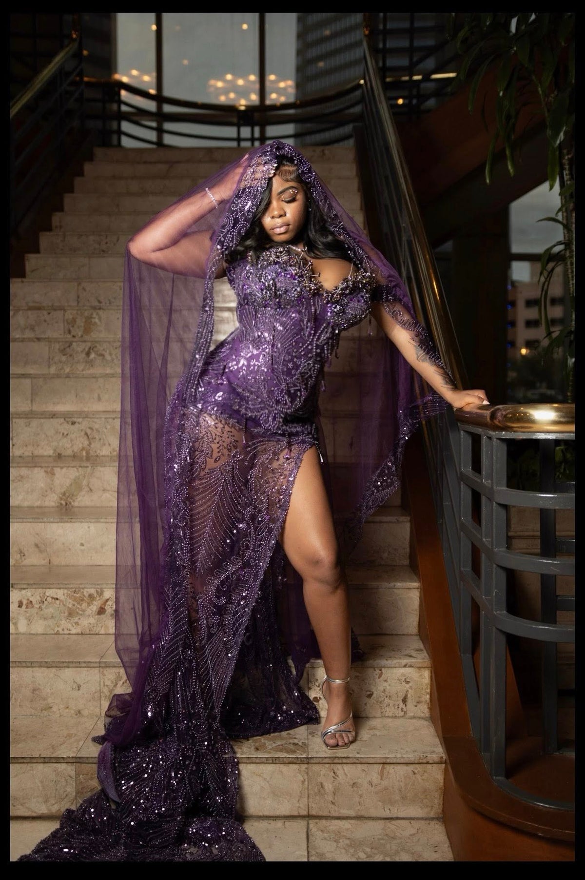 Modern Long Grape Mermaid Sleeveless Lace Prom Dress with Slit and Veil