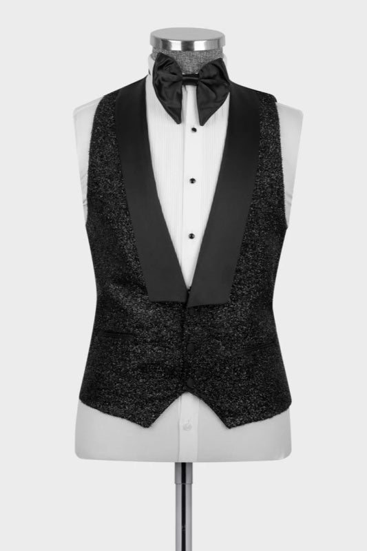 Modern Pink Peaked Lapel Three-Piece Prom Suit