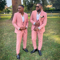 New Arrival Pink Three Pieces Peak Lapel Wedding Groomsmen’s Suits