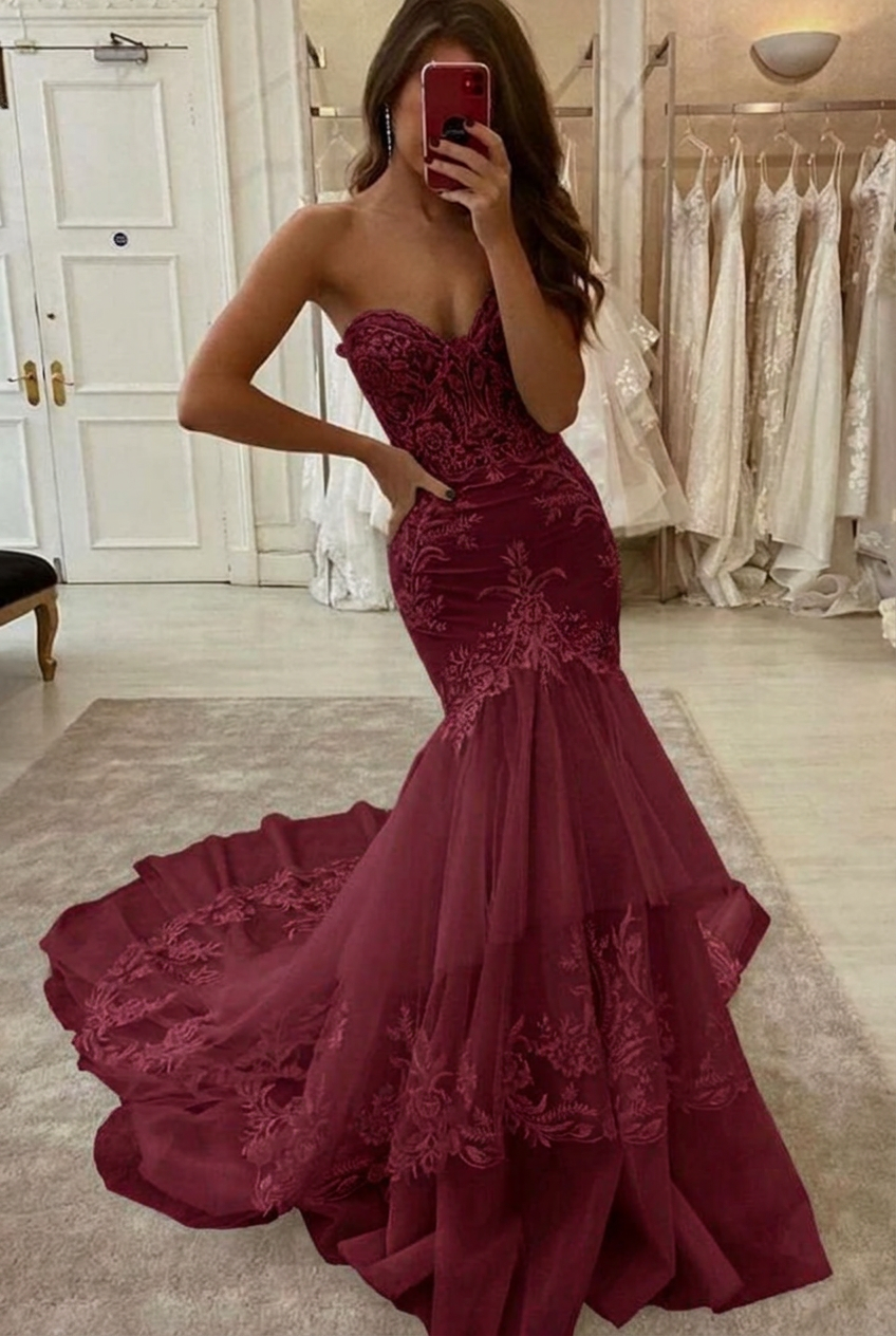 Burgundy sweetheart applique mermaid wedding dress