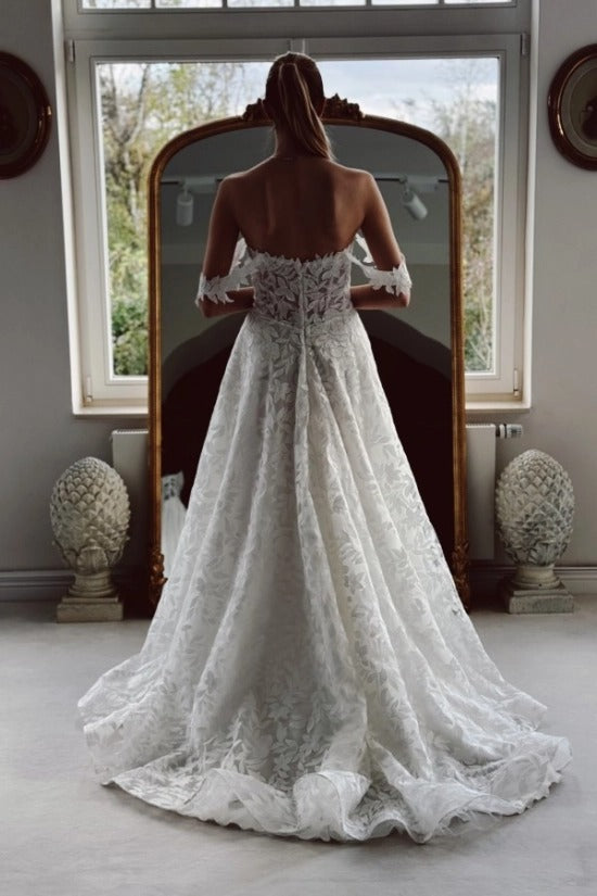 Off-Shoulder Sweetheart Illusion Visible Boning Lace-Up Corset All-Over 3D Leaf Appliqué Flutter Sleeve A-Line Wedding Dress Chapel Train