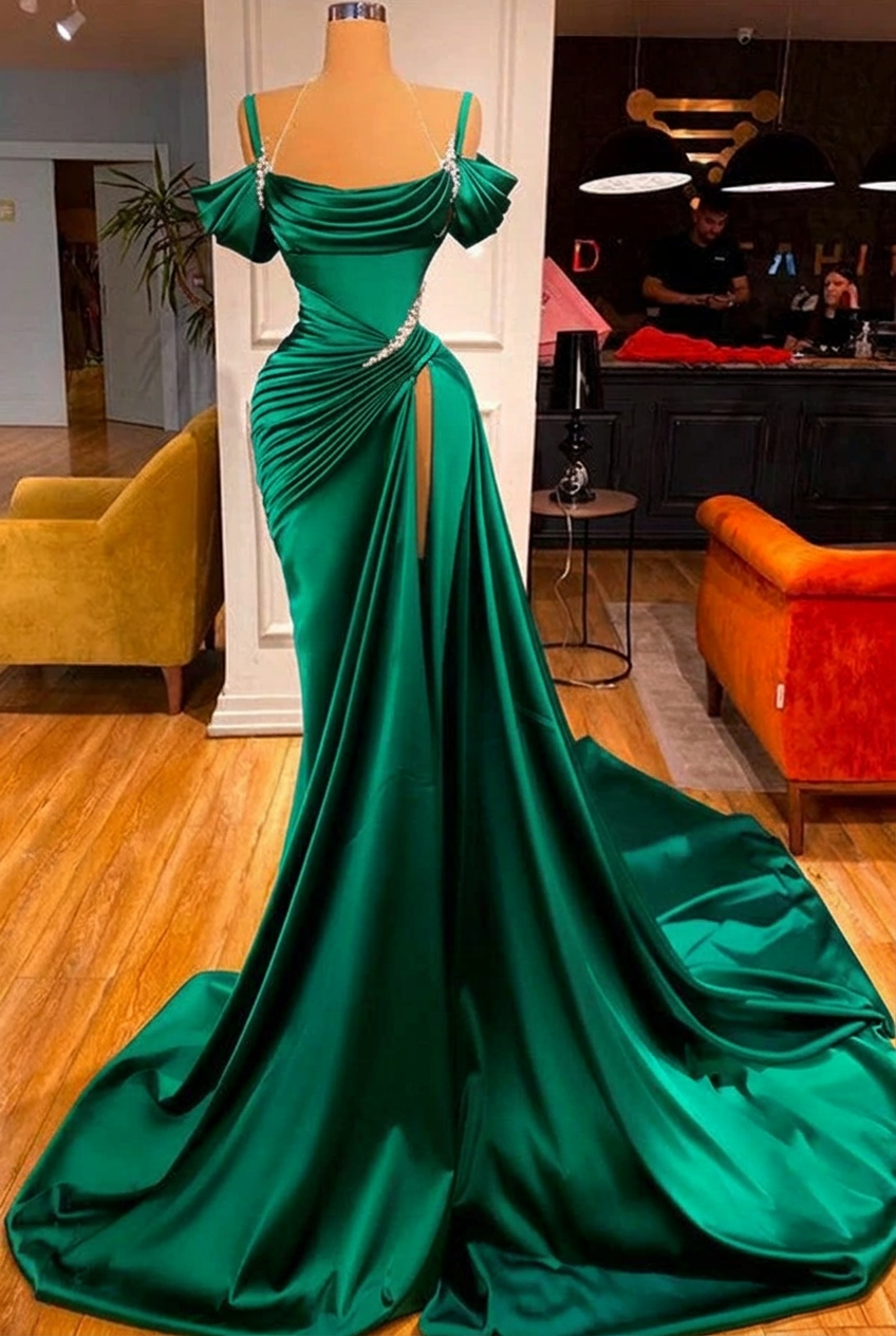Emerald green off-the-shoulder ruffled mermaid prom dress