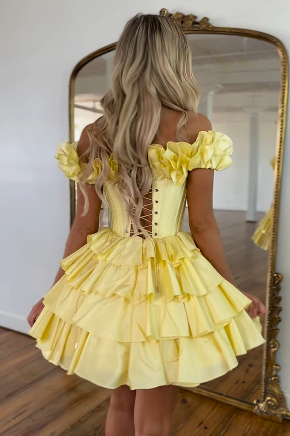 Off-the-Shoulder Sweetheart Dramatic Ruffle Sleeve Satin Boned Corset Lace-Up Multi-Tier Ruffle Flared A-Line Short Homecoming Dress