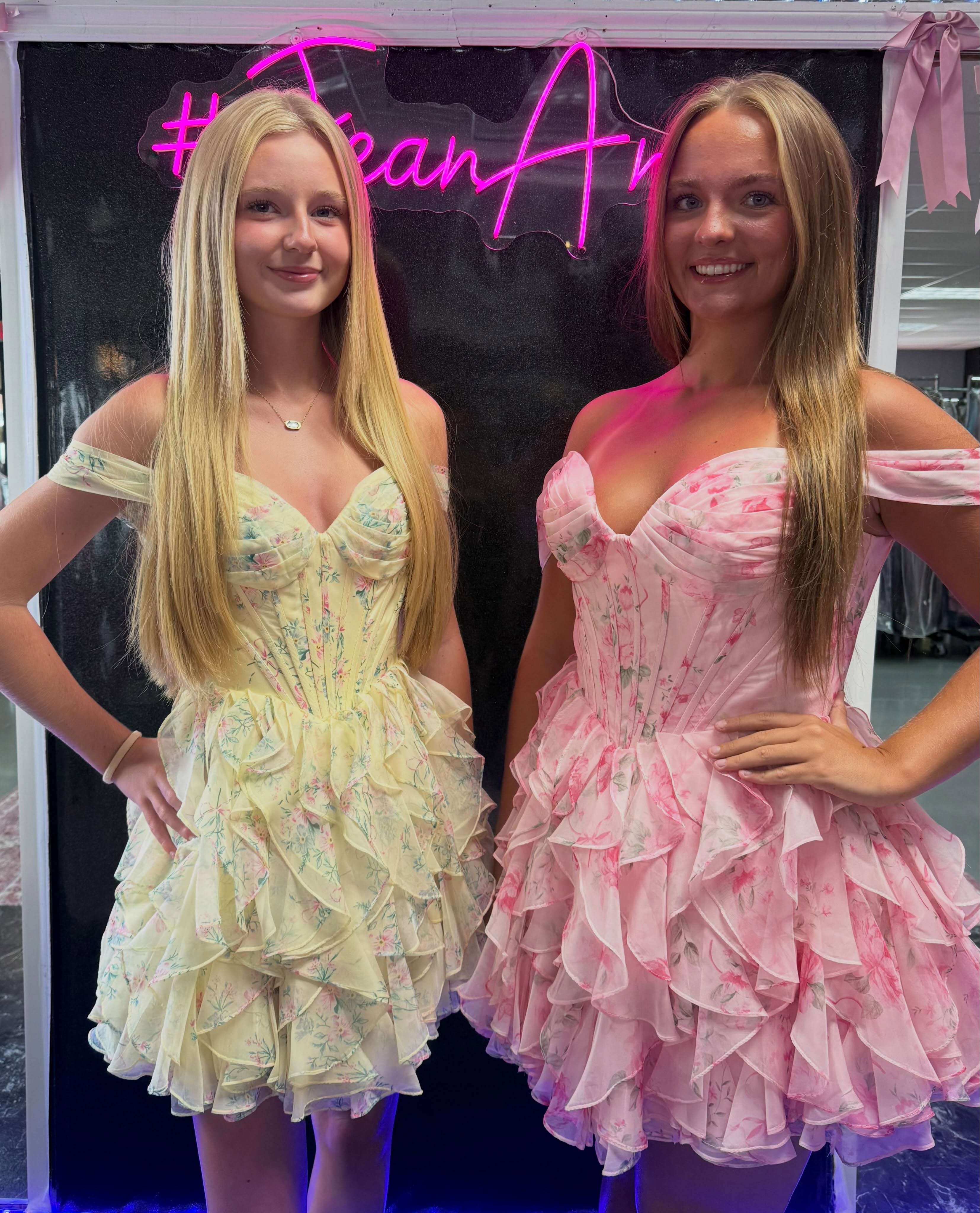 Off-the-Shoulder Sweetheart Floral Chiffon Corset Tiered Ruffle A-Line Homecoming Dress Mini