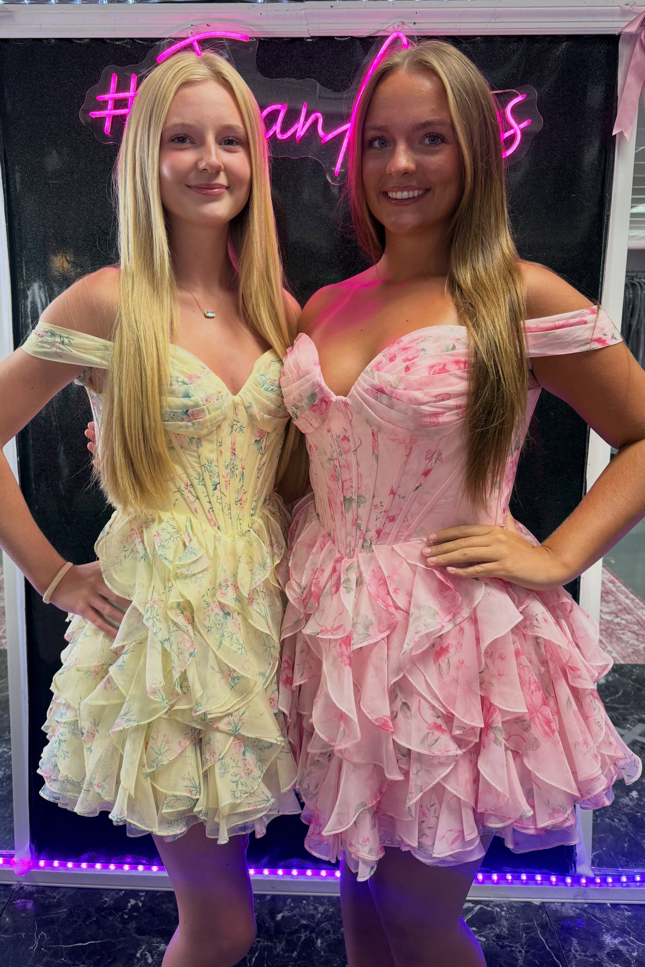 Off-the-Shoulder Sweetheart Floral Chiffon Corset Tiered Ruffle A-Line Homecoming Dress Mini