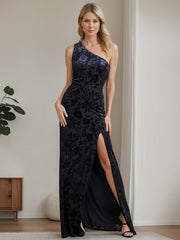 One-Shoulder Sleeveless Velvet A-Line Mother of the Bride Gown with Side Split