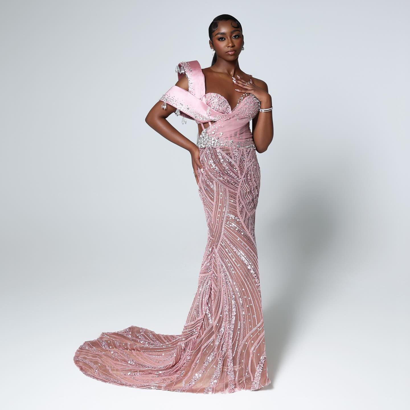 Pink Sweetheart One-Shoulder Sleeveless Sequined Rhinestone Mermaid Formal Evening Gown