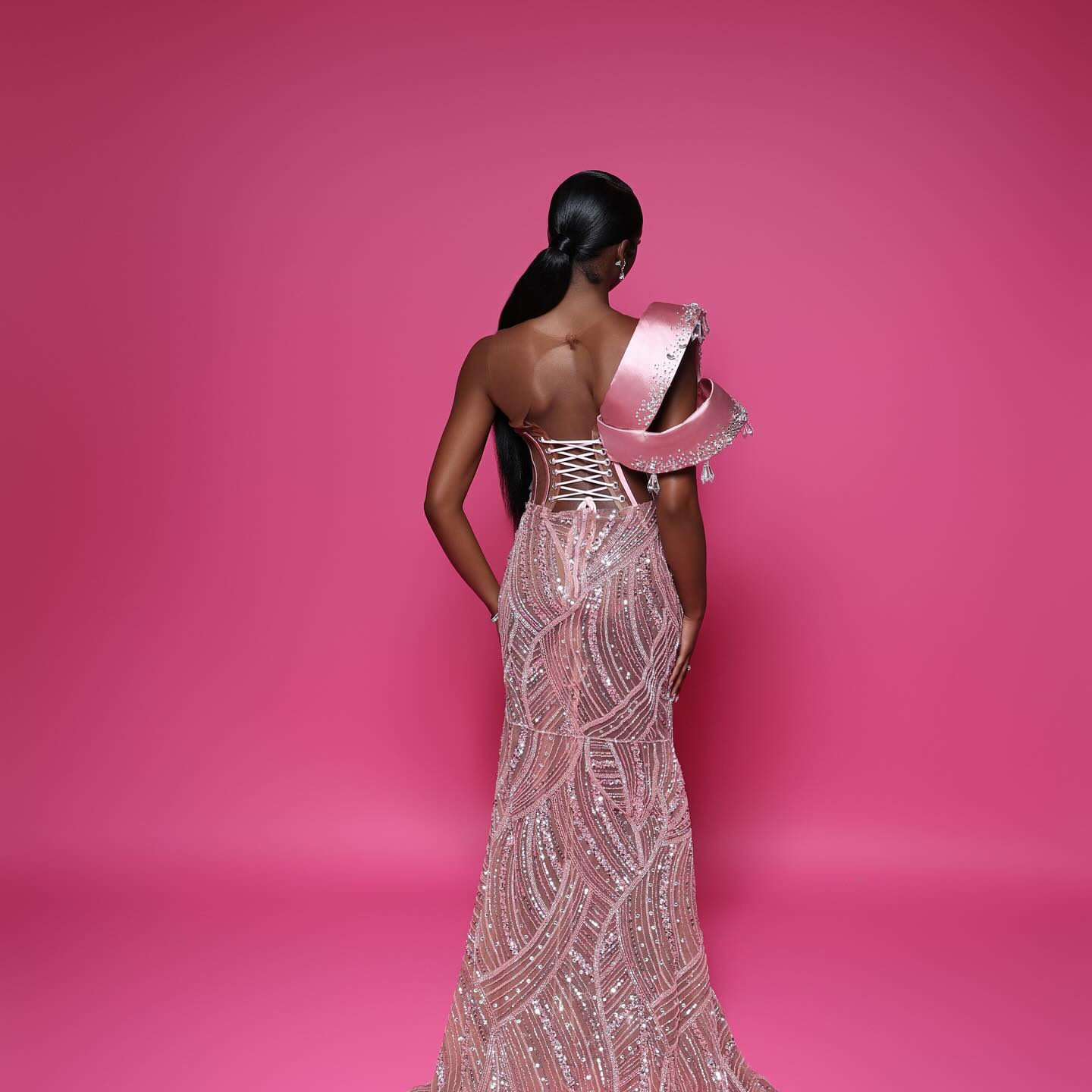 Pink Sweetheart One-Shoulder Sleeveless Sequined Rhinestone Mermaid Formal Evening Gown