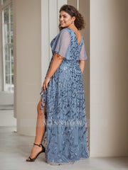 Plus Size Asymmetrical A-Line Princess V-Neck Short Sleeve Mother of the Bride Dress with Sequins