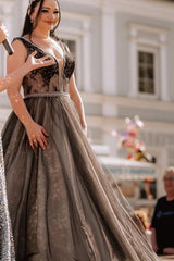 Plus Size Black Ball Gown Wedding Dress Deep V Neck Wide Strap Black Lace Sheer Corset Crystal Belt Tulle Gothic Bridal Gown