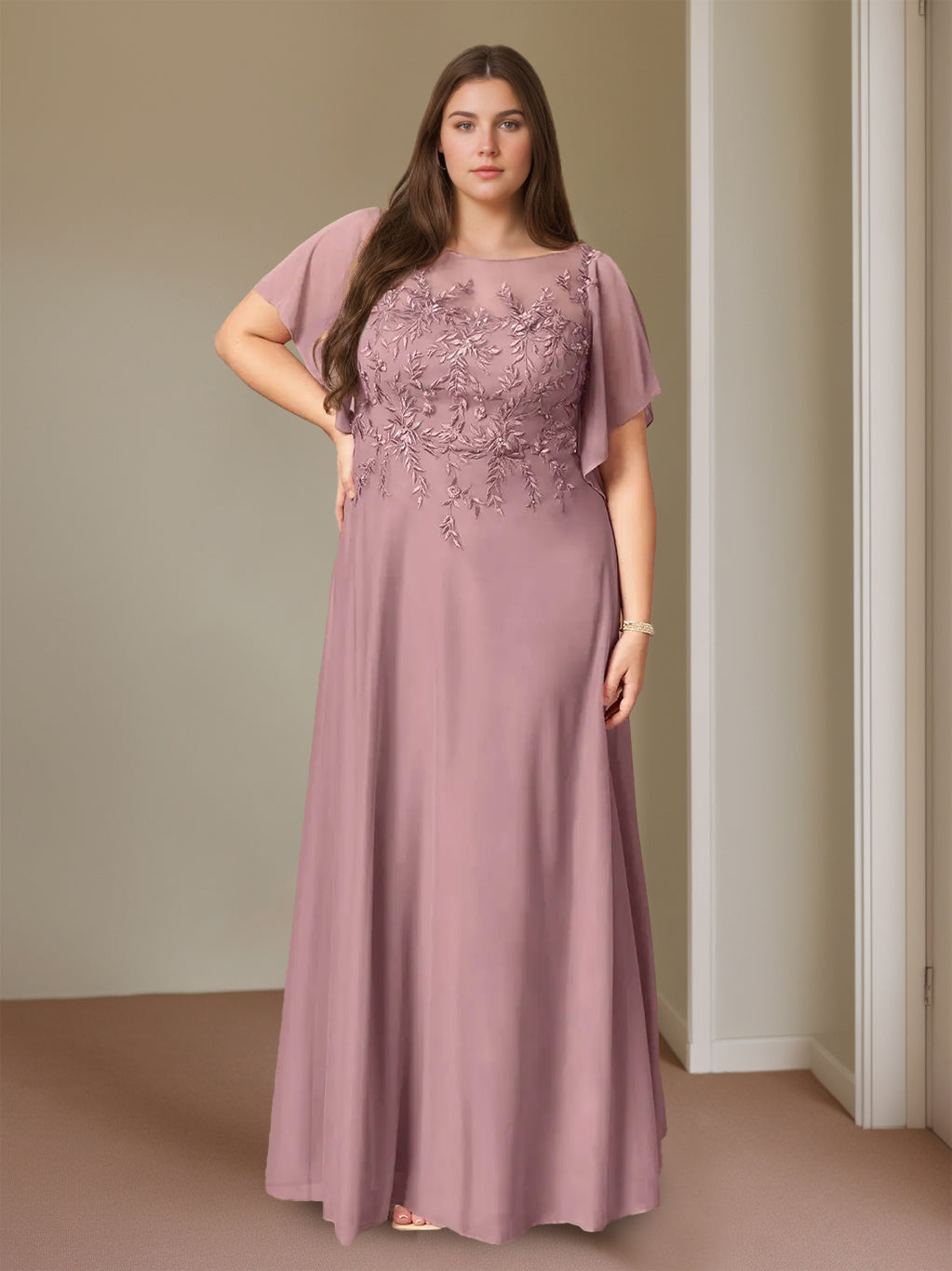 Plus Size Floor-Length Mother of the Bride A-Line Dress with Lace Round Neck and Short Sleeves