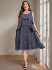 Plus Size Knee-Length Mother of the Bride A-Line Dress with Scoop Neck and Beading
