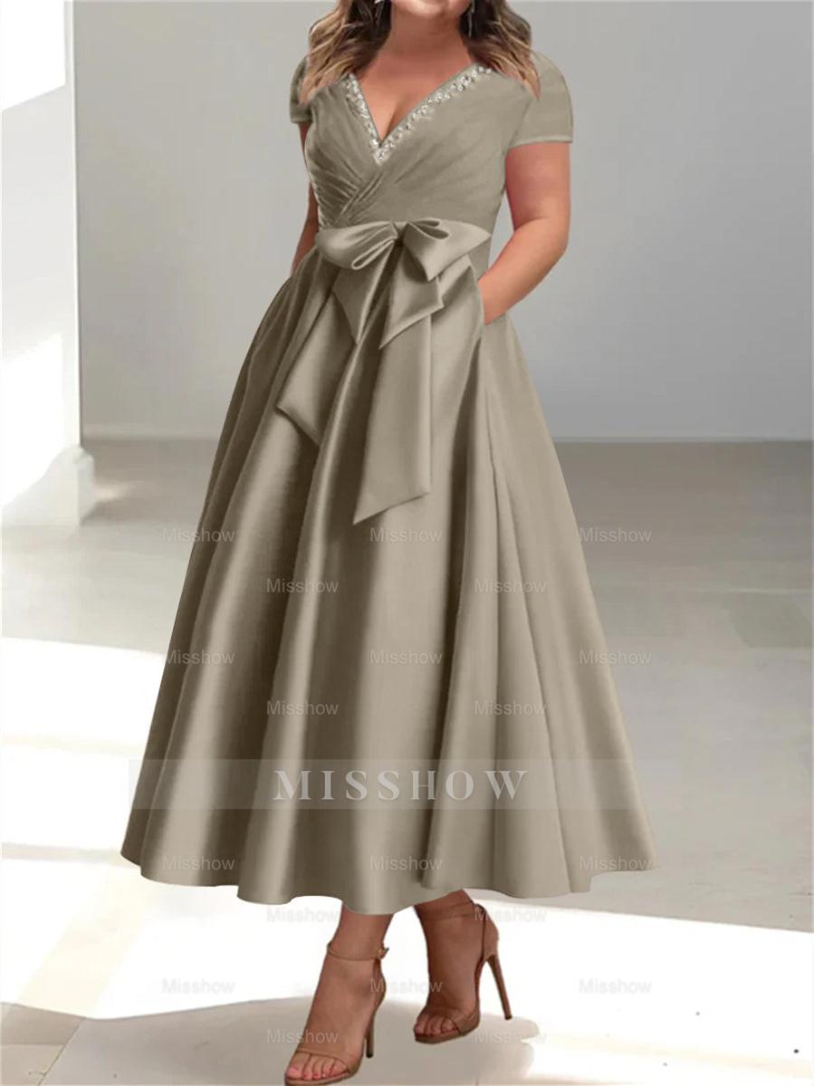 Plus Size Mother of the Bride A-Line Princess V-Neck Dress with Pockets and Ruffles