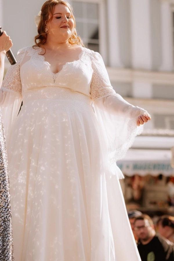 Plus Size White A-Line Wedding Dress V Neck Long Bishop Sleeves Lace Bodice Starlight Tulle Boho Bridal Gown