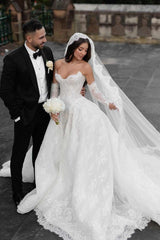 Princess Ball Gown White Sweetheart Lace Wedding Dress with Long Sleeves